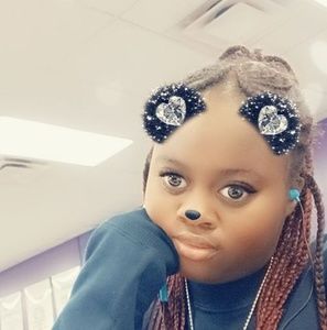 Meet your Posher, Roxy